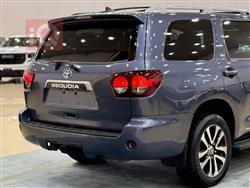 Toyota Sequoia